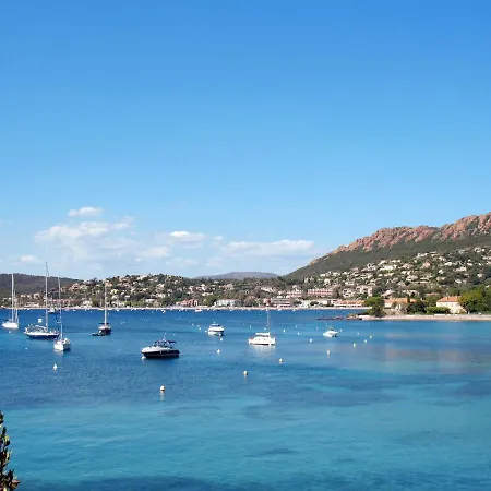 L'esquinade - G3 122 By Interhome *