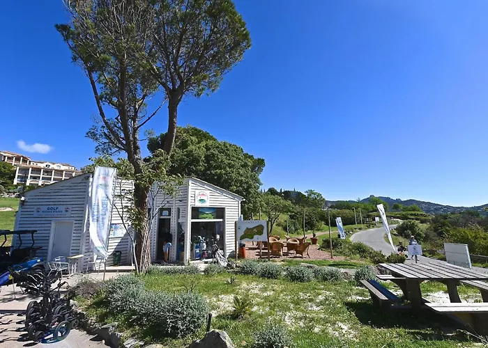 L'esquinade - G3 122 By Interhome Saint-Raphaël